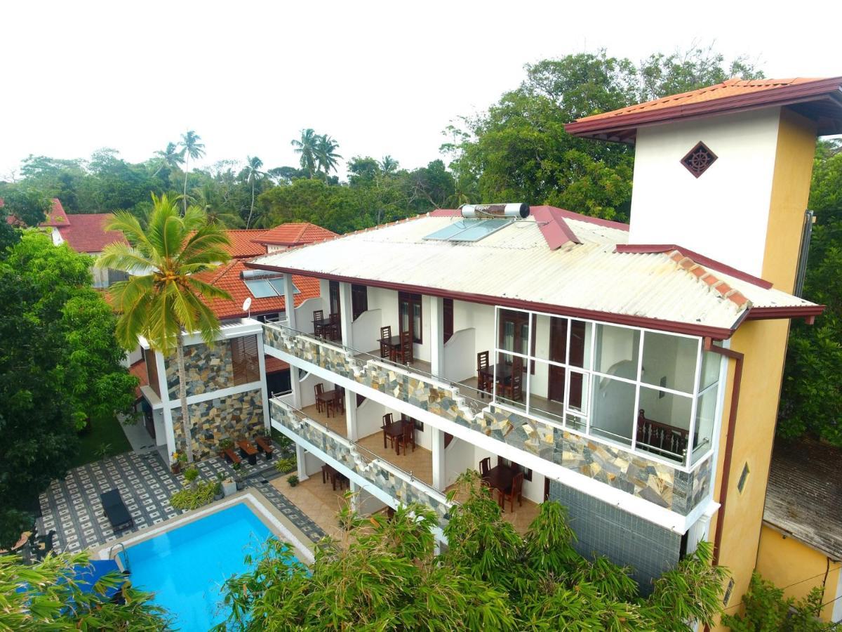 Villa De White Sambur ヒッカドゥワ エクステリア 写真