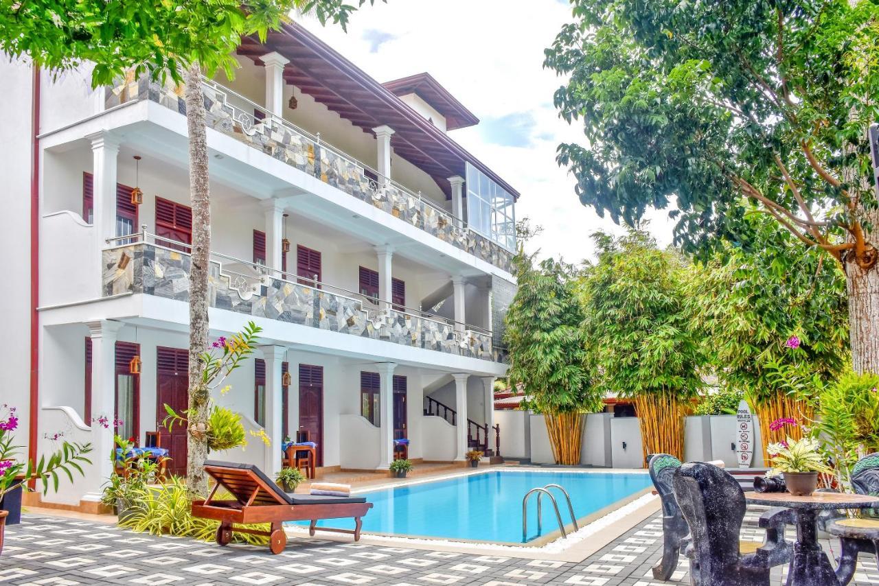 Villa De White Sambur ヒッカドゥワ エクステリア 写真
