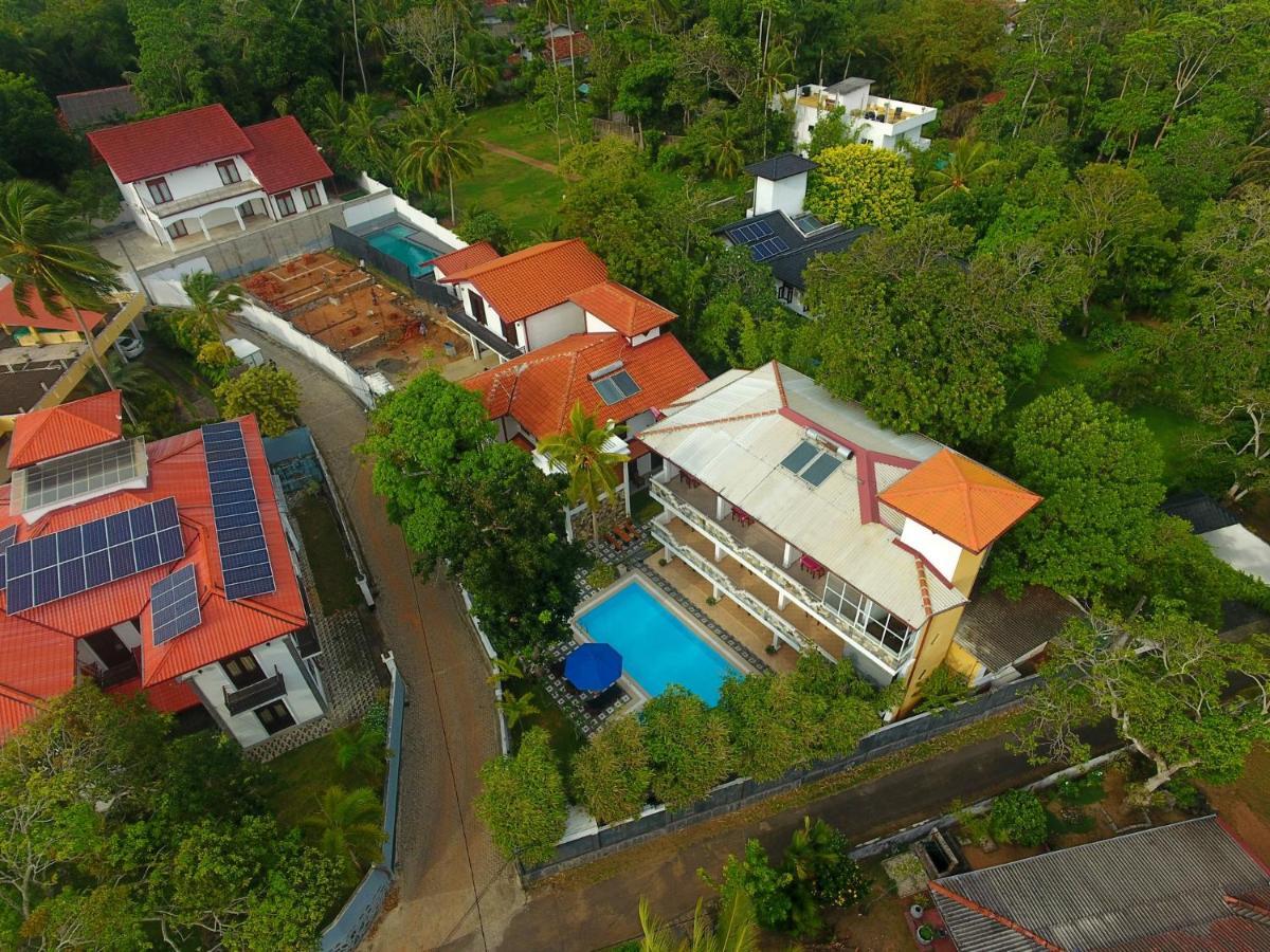 Villa De White Sambur ヒッカドゥワ エクステリア 写真