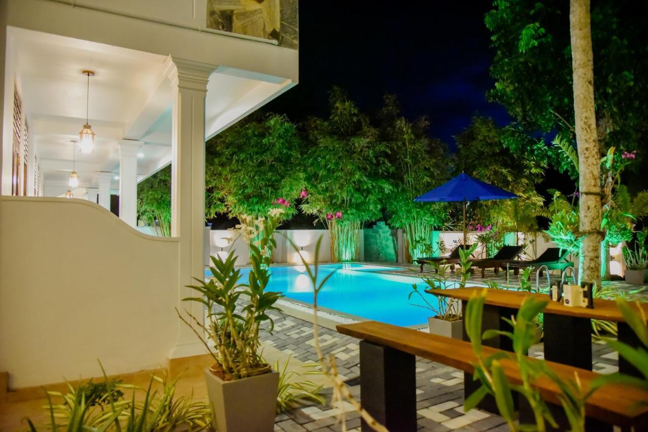 Villa De White Sambur ヒッカドゥワ エクステリア 写真